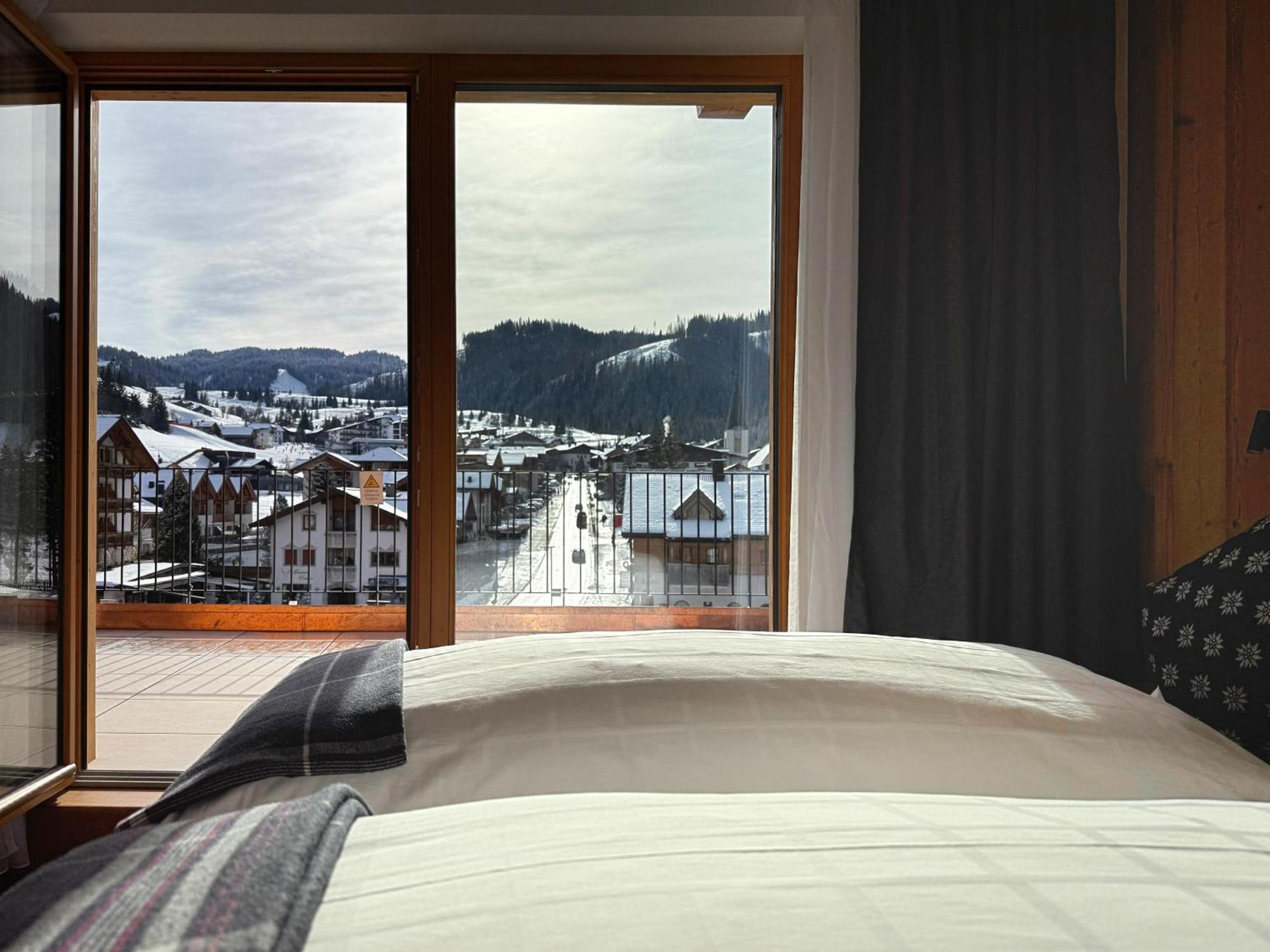 Hotel Italia Corvara In Badia Esterno foto