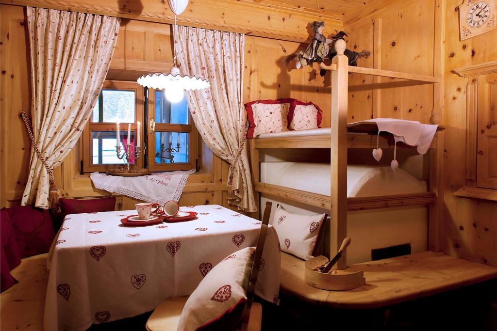 Hotel Italia Corvara In Badia Esterno foto