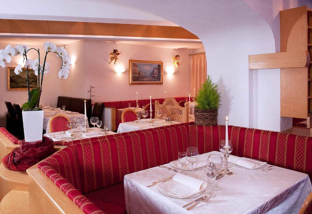 Hotel Italia Corvara In Badia Esterno foto